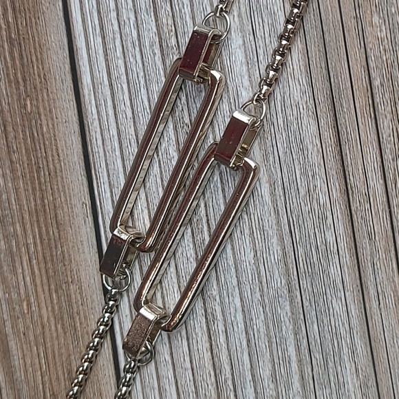 CHICO'S ADJUSTABLE SILVER TONE BOX CHAIN BAR NECKLACE - Picture 5 of 10